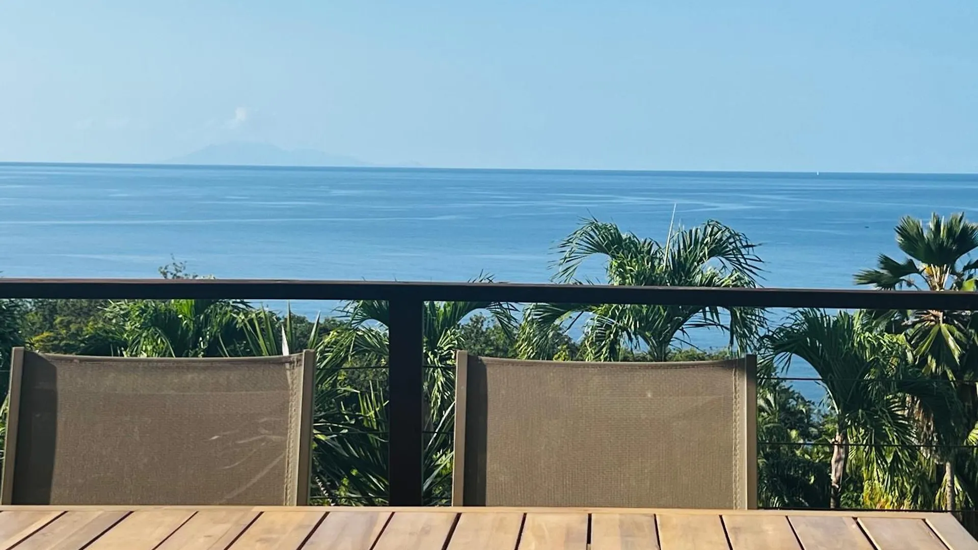 Villa Vue Mer/3Beds/Piscine/wifi/900 mètres de la plage Deshaies