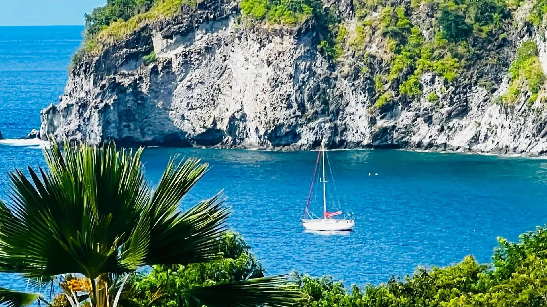 Vue Mer/3Beds/Piscine/wifi/900 mètres de la plage Deshaies Guadeloupe